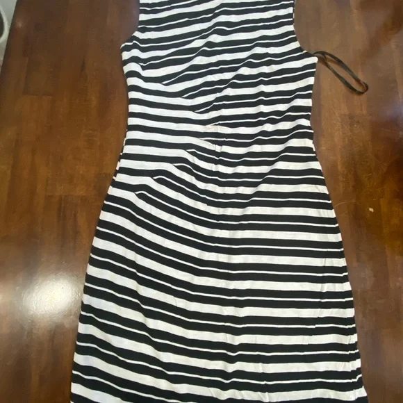 Loft 👗 - Picture 3 of 8